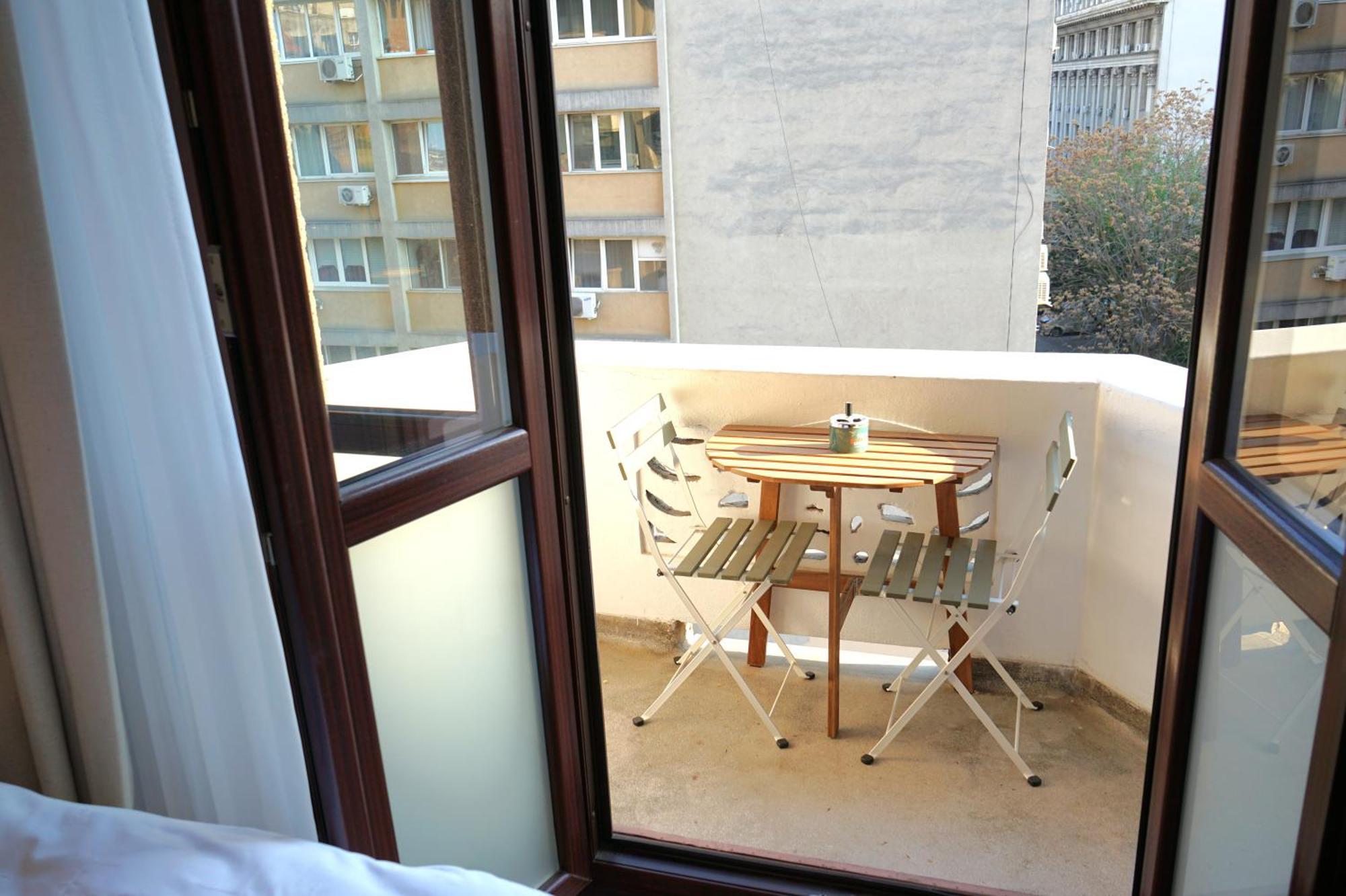 Spacious 3Br, 2Bt With 5 Balconies Bucharest Exterior photo