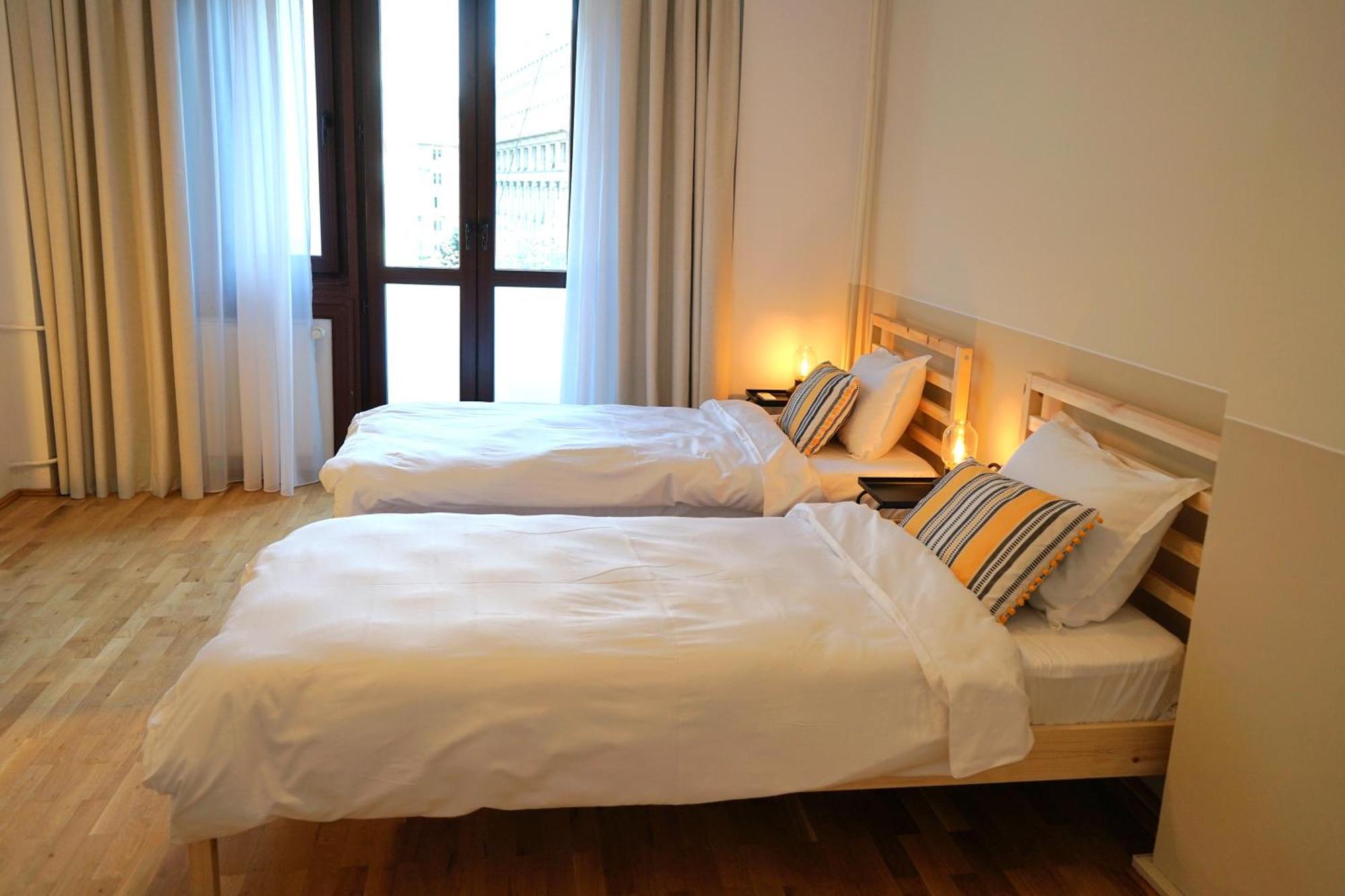 Spacious 3Br, 2Bt With 5 Balconies Bucharest Exterior photo