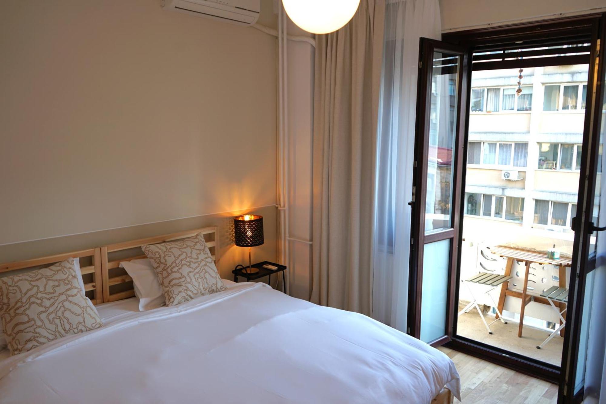 Spacious 3Br, 2Bt With 5 Balconies Bucharest Exterior photo